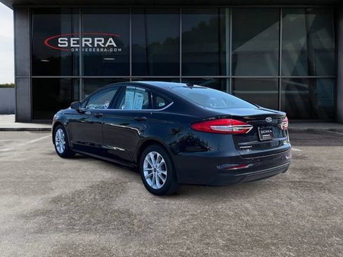 Used 2020 Ford Fusion SE FWD image 3