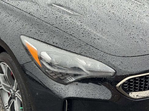 Used 2018 Kia Stinger GT2 image 8