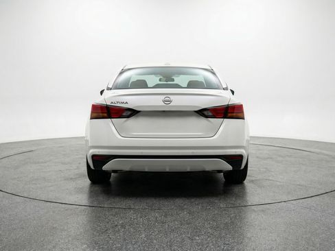 Used 2025 Nissan Altima 2.5 SV image 7