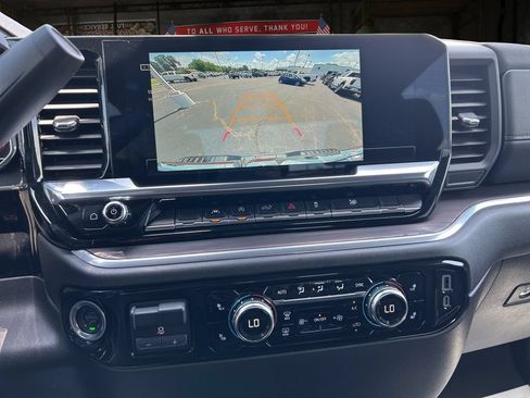 Certified 2025 GMC Sierra 1500 SLT AWD/4WD image 25