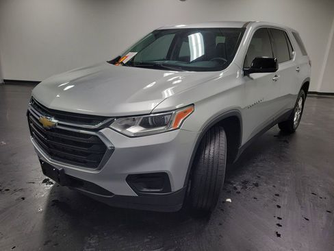 Used 2020 Chevrolet Traverse LS image 5