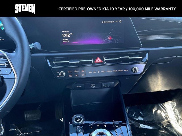 Certified 2024 Kia Niro Wind w/ Wind Preserve Package FWD image 10