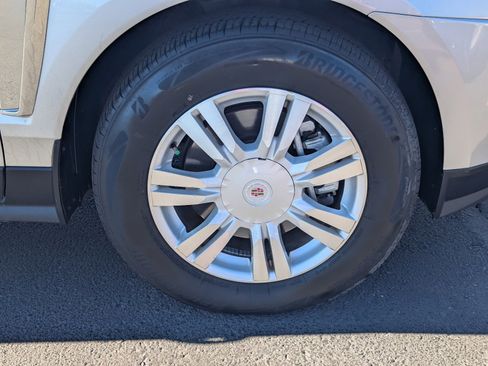 Used 2016 Cadillac SRX Luxury image 9