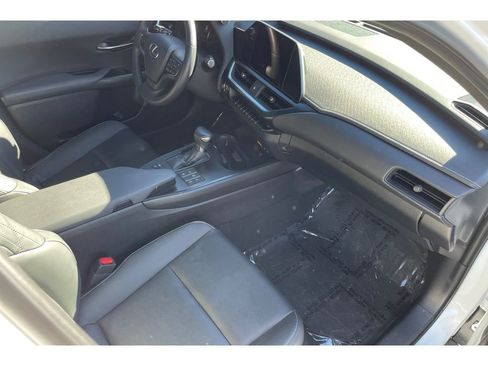 Used 2024 Lexus UX 250h F Sport image 19