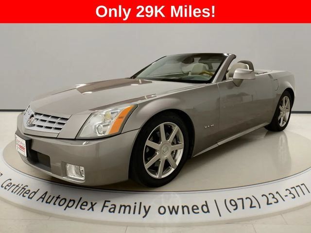 Used 2005 Cadillac XLR RWD image 1