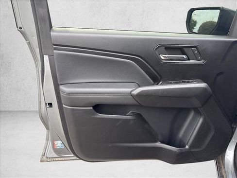 Used 2023 Chevrolet Colorado LT w/ LT Convenience Package II AWD/4WD image 11
