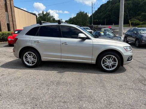 Used 2015 Audi Q5 2.0T Premium Plus w/ Technology Package AWD/4WD image 4
