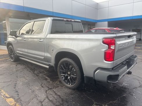 Used 2024 Chevrolet Silverado 1500 High Country image 3