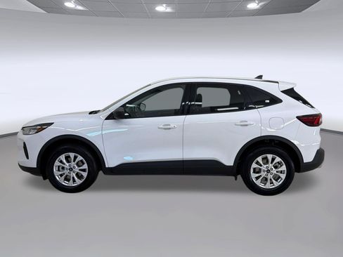 Used 2025 Ford Escape Active AWD/4WD image 2