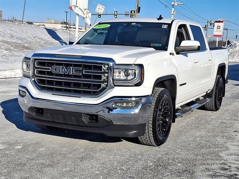 Used 2018 GMC Sierra 1500 SLE w/ SLE Value Package image 4