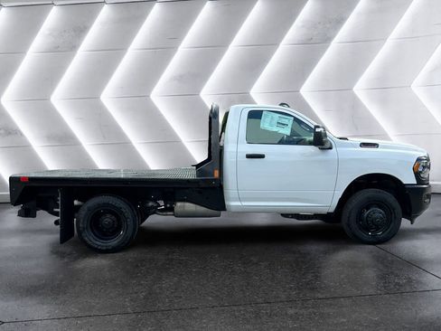 New 2024 RAM 3500 Tradesman image 7