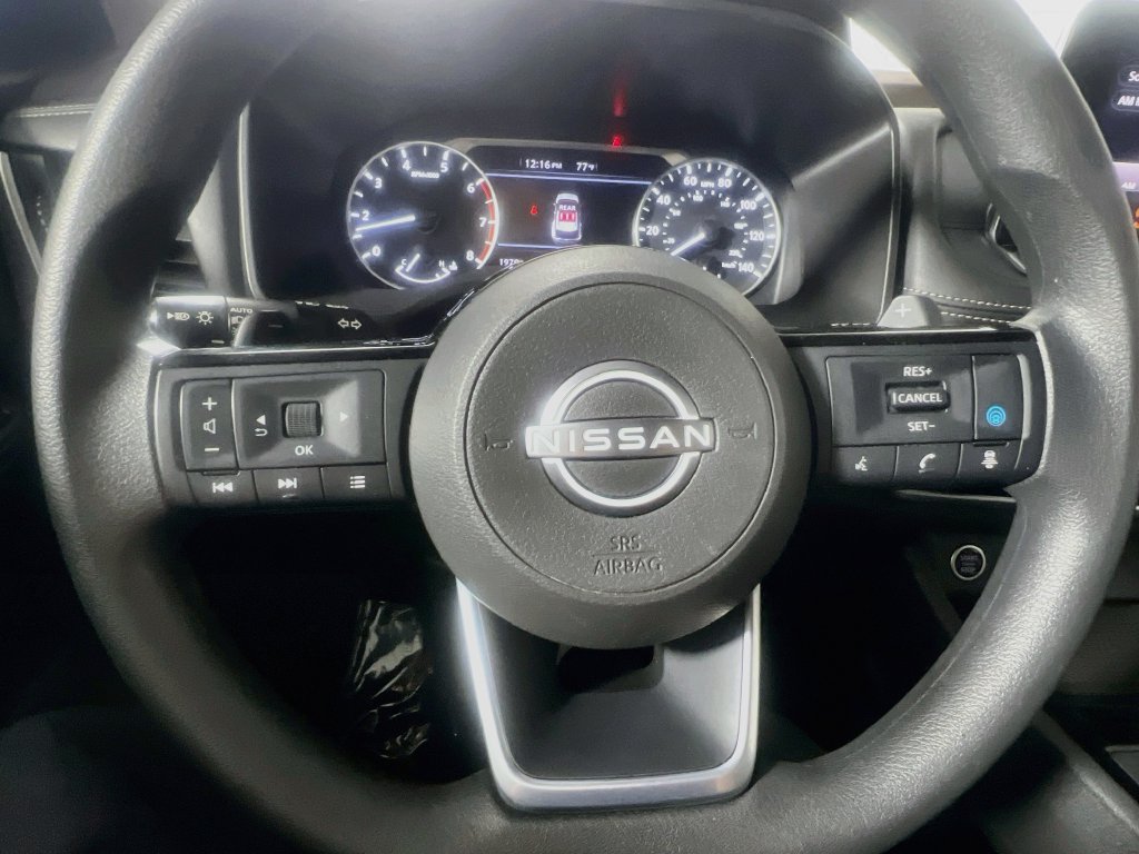 Used 2023 Nissan Rogue SV AWD/4WD image 15