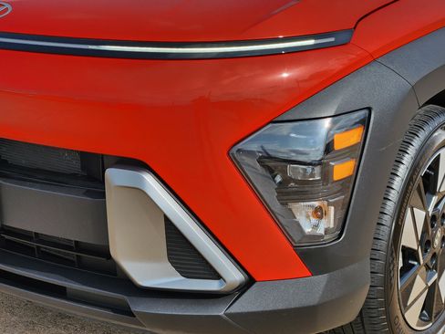 Used 2025 Hyundai Kona SEL FWD image 10