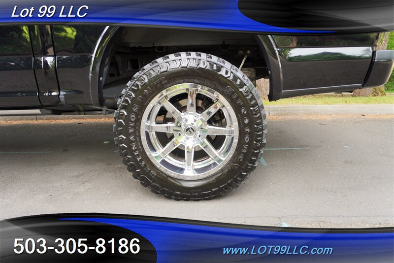 Used 2017 Ford F150 Platinum w/ Equipment Group 701A Luxury AWD/4WD image 4
