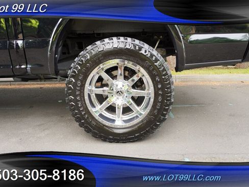 Used 2017 Ford F150 Platinum w/ Equipment Group 701A Luxury AWD/4WD image 4