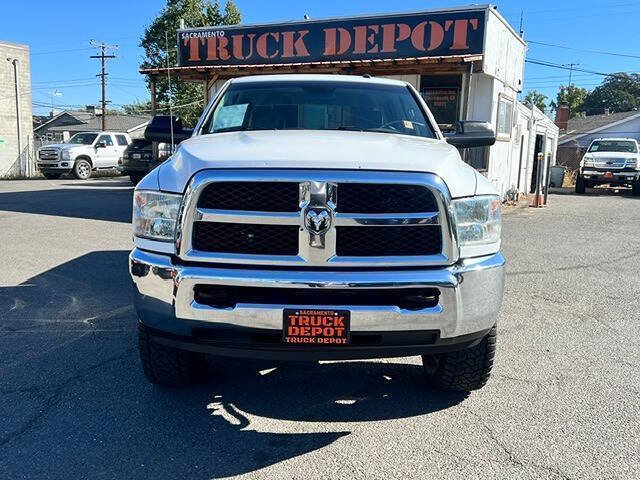 Used 2018 RAM 2500 Tradesman w/ Chrome Appearance Group AWD/4WD image 3