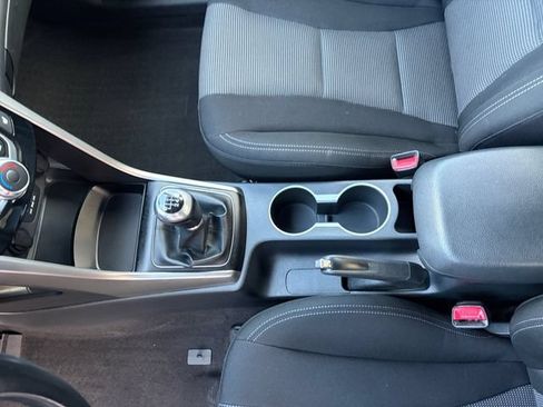 Used 2016 Hyundai Elantra GT FWD image 26