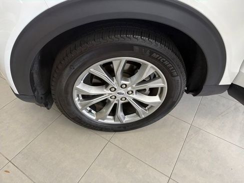 Used 2023 Ford Explorer Limited image 27