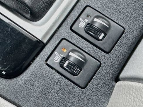 Used 2019 Toyota Highlander XLE AWD/4WD image 20