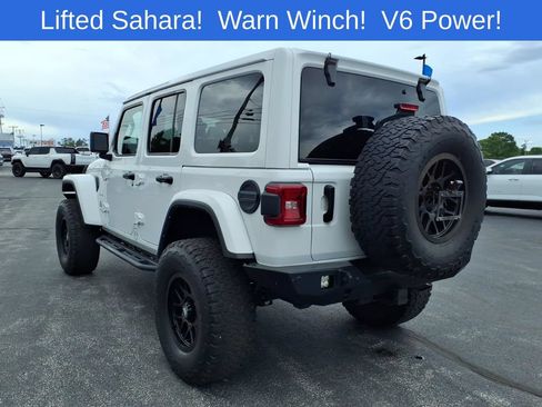 Used 2021 Jeep Wrangler Unlimited Sahara w/ LED Lighting Group AWD/4WD image 11