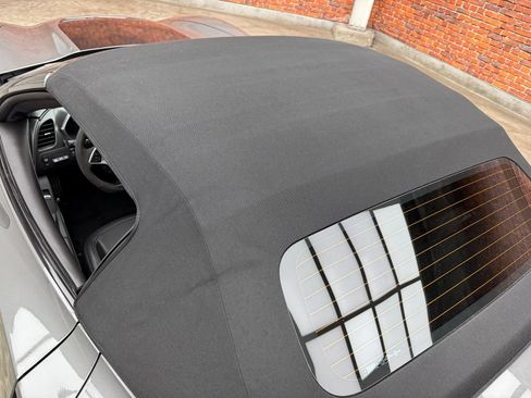 Used 2015 Chevrolet Corvette Z06 w/ 3LZ Preferred Equipment Group RWD image 9