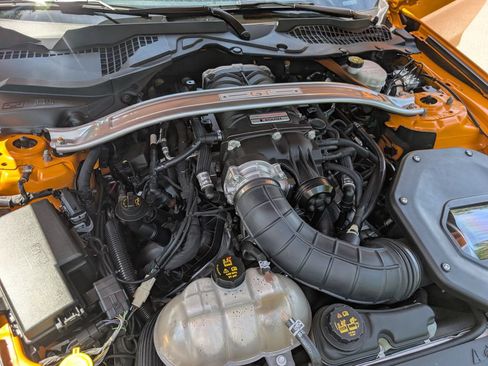 Used 2019 Ford Mustang GT Premium w/ Performance Package - Level 2 RWD image 3