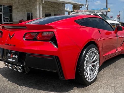 Used 2019 Chevrolet Corvette Stingray Coupe w/ Carbon Flash Badge Package RWD image 3