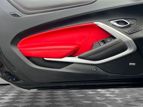 Used 2019 Chevrolet Camaro SS image 19