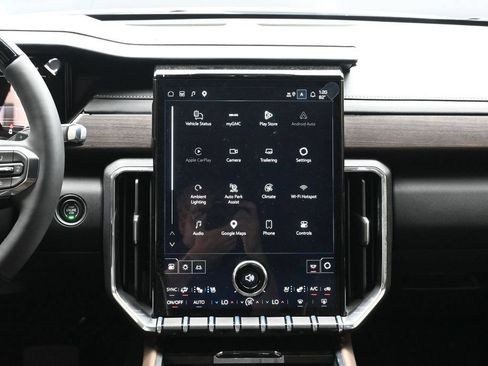 Used 2026 GMC Acadia Denali Ultimate w/ LPO, All-Weather Package AWD/4WD image 23