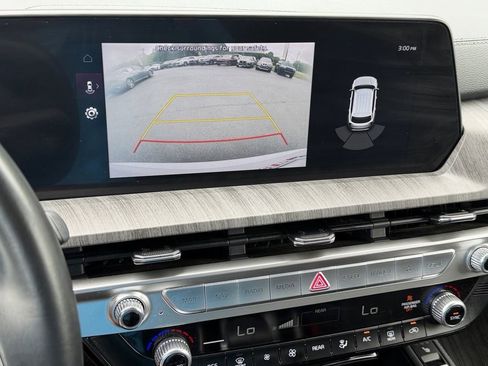 Used 2023 Kia Telluride EX w/ EX Captain's Chair Package FWD image 27