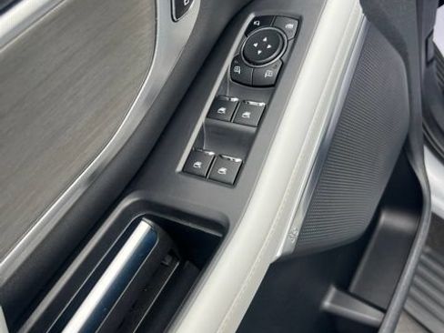 Used 2025 Ford Expedition Max Platinum AWD/4WD image 31