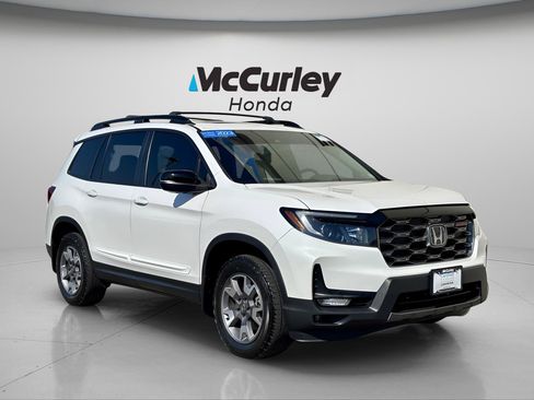 Certified 2023 Honda Passport TrailSport image 1