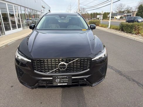Certified 2025 Volvo XC60 B5 Plus image 8