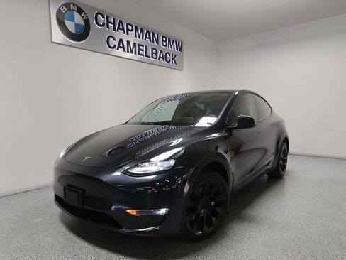 Used 2024 Tesla Model Y Long Range image 1