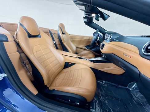 Certified 2015 Ferrari California T RWD image 21