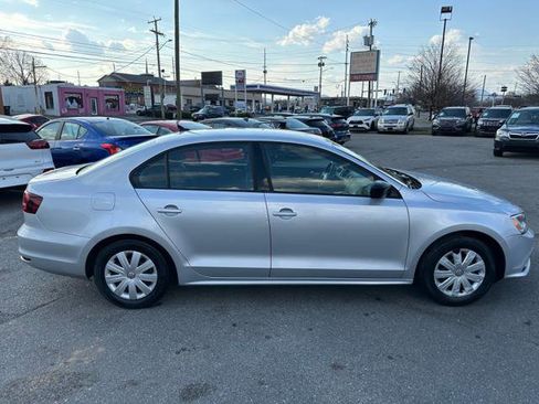 Used 2016 Volkswagen Jetta S image 5