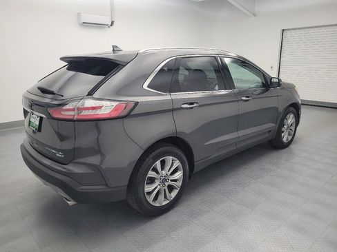 Used 2019 Ford Edge Titanium AWD/4WD image 10
