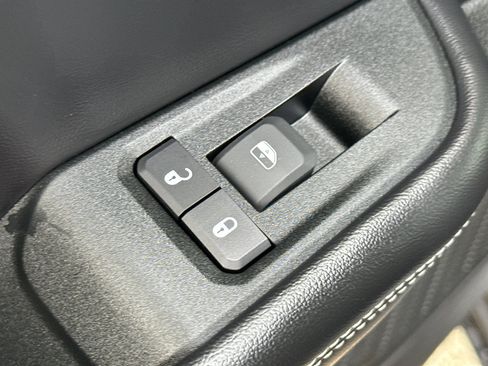 Used 2024 Jeep Grand Cherokee Altitude AWD/4WD image 31