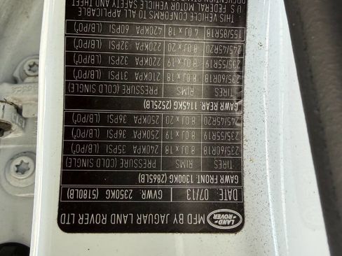 Used 2013 Land Rover Range Rover Evoque Pure Premium image 20