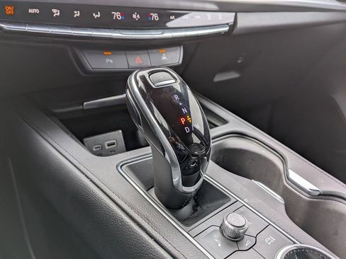 Used 2025 Cadillac XT4 Premium Luxury image 26