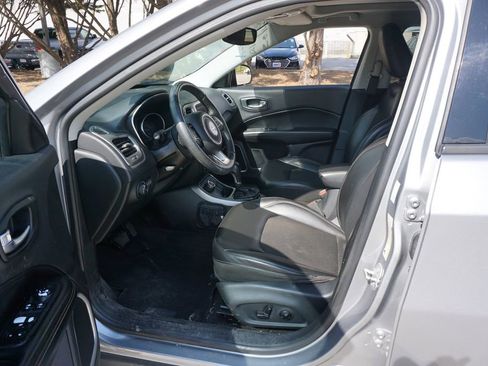 Used 2018 Jeep Compass Latitude w/ Popular Equipment Group image 2