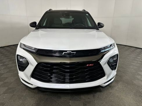 Used 2023 Chevrolet TrailBlazer RS w/ Sun and Liftgate Package image 8