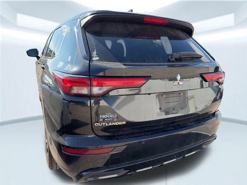 Used 2022 Mitsubishi Outlander SE image 19