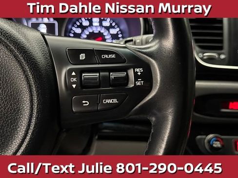 Used 2015 Kia Sedona EX FWD image 29