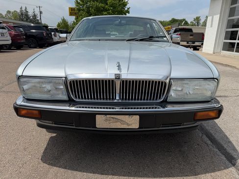 Used 1994 Jaguar XJ6 RWD image 3