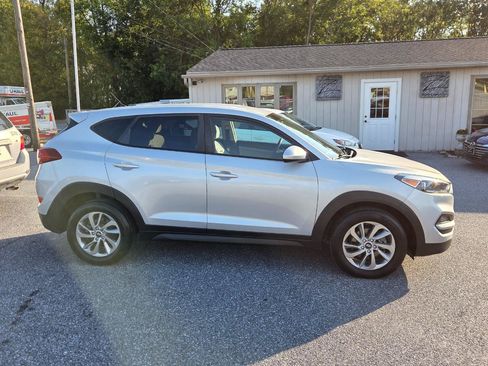 Used 2018 Hyundai Tucson SE FWD image 11
