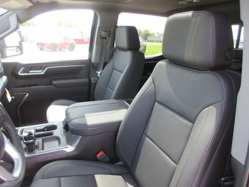 New 2026 GMC Sierra 1500 SLT w/ SLT Premium Plus Package AWD/4WD image 14