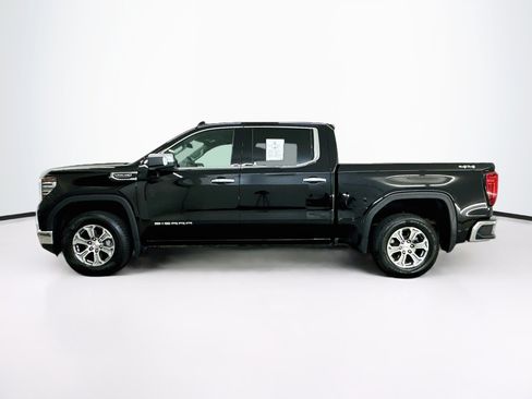 Used 2025 GMC Sierra 1500 SLT AWD/4WD image 4