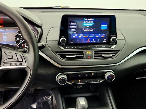 Used 2020 Nissan Altima 2.5 S FWD image 17