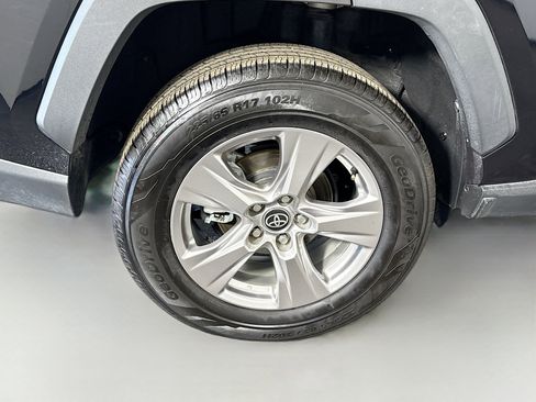 Used 2022 Toyota RAV4 XLE w/ Convenience Package image 33